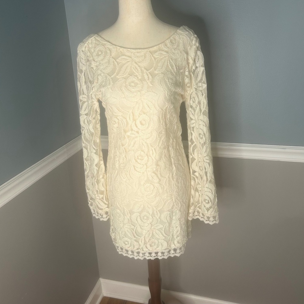 Love fire cream lack long sleeve dress sheer sleeve party dress medium